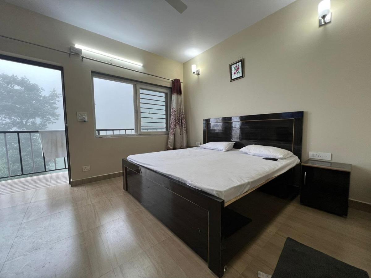 מוסורי 100 Stairs Holiday Home מראה חיצוני תמונה