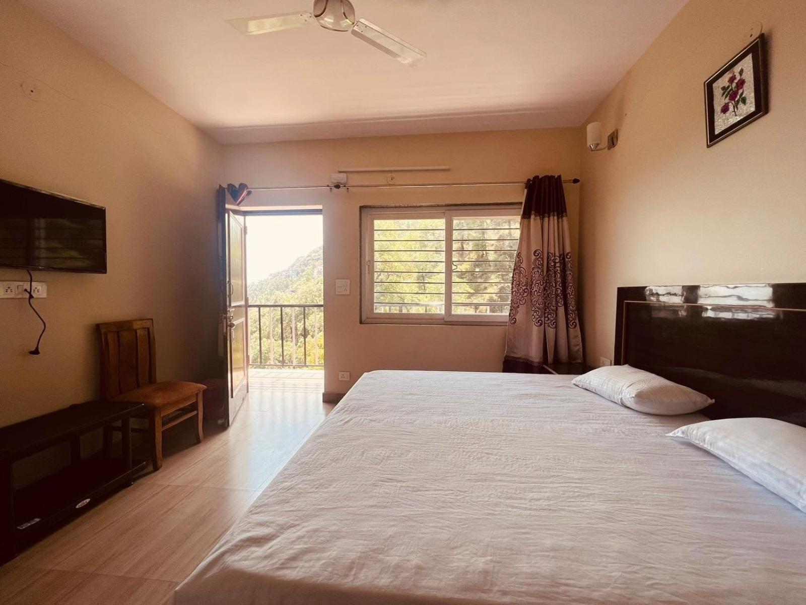 מוסורי 100 Stairs Holiday Home מראה חיצוני תמונה